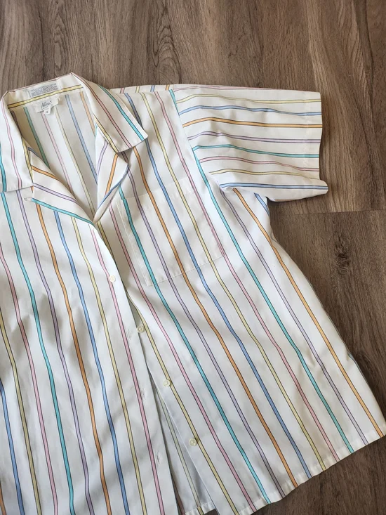 Vintage 90s Women's White Short-Sleeve Button Front Blouse Multi-Pastel Stripes - Picture 5 of 13